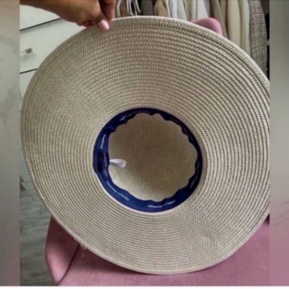 Fashionable name brand sun hat for a fraction of the retail price. main image 6
